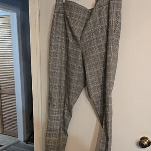 Ladies Stylish Ankle Pants